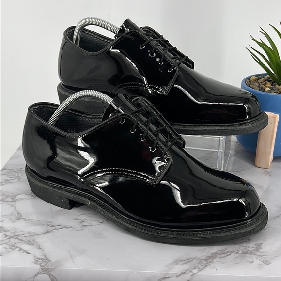 CAPPS Black Hi Gloss Shine Patent Leather Lace Up Oxfords Dress Shoes Uniform - Picture 1 of 10